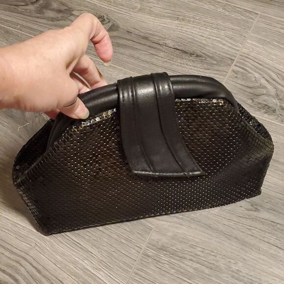 EUC Vintage Black Mesh Metal Large Clutch Crossbody Bag - Picture 10 of 10
